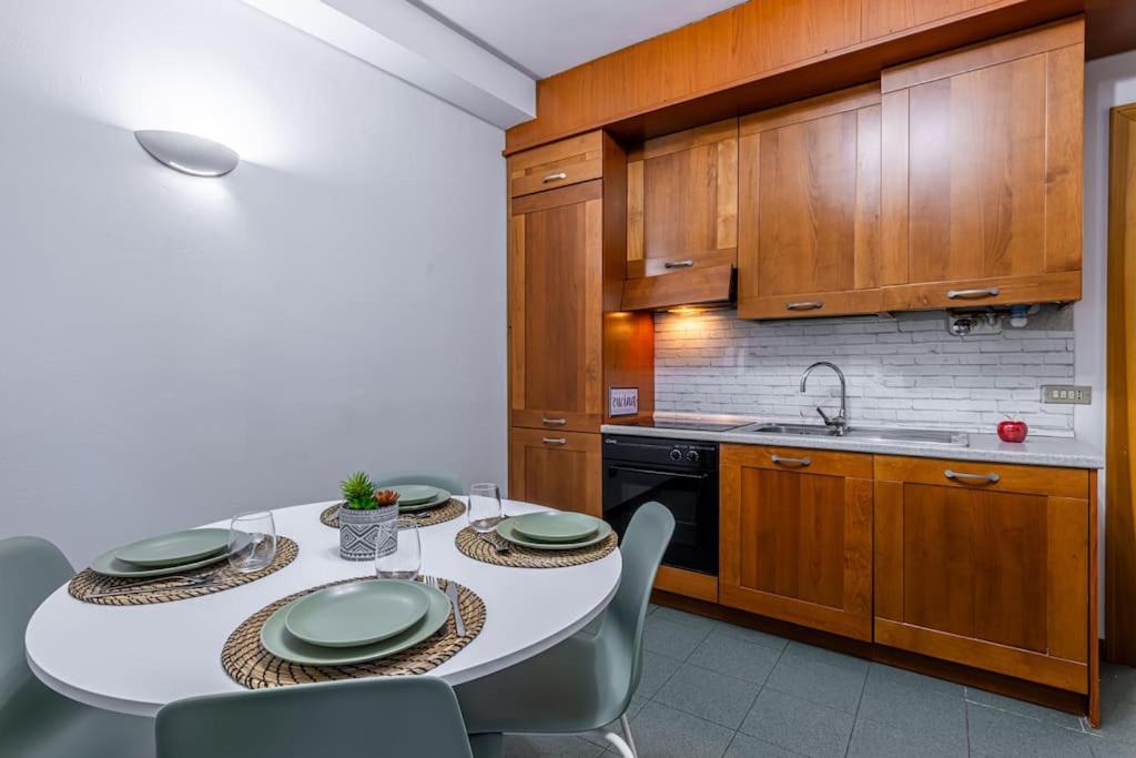 Close To Duomo Lovely City Center Flat Leilighet Milano Eksteriør bilde